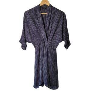 Aritzia Babaton 100% Silk Faux Wrap Dress Navy Blue Arrow Pattern Size Small